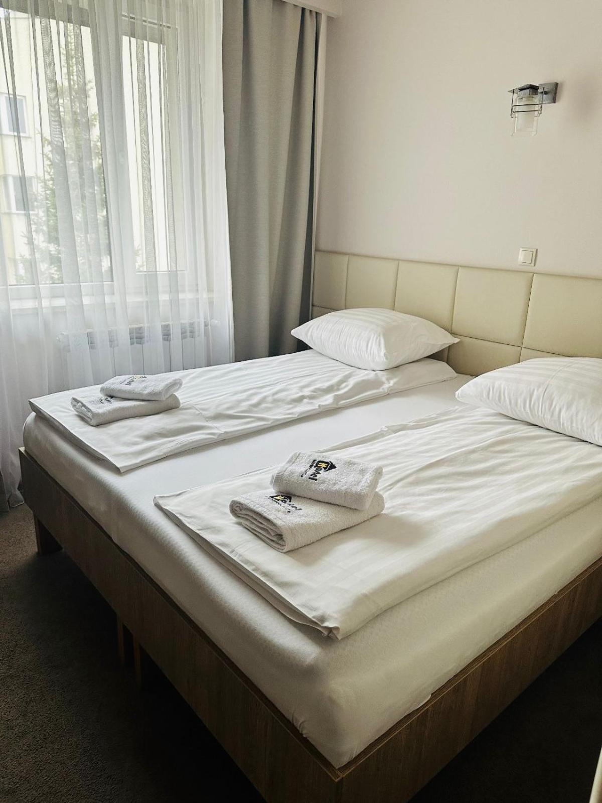 Hotel Tm Радом Екстер'єр фото