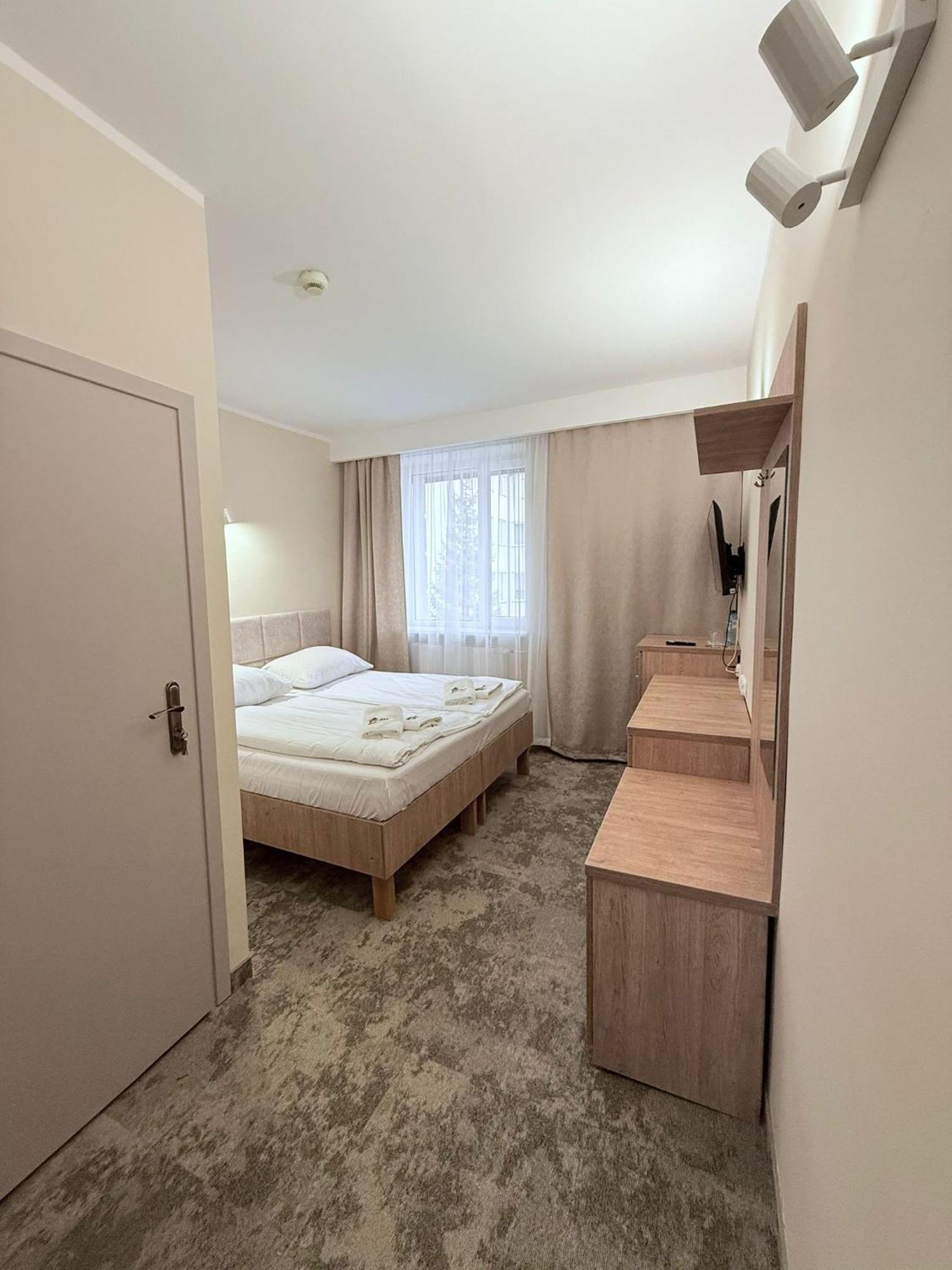 Hotel Tm Радом Екстер'єр фото